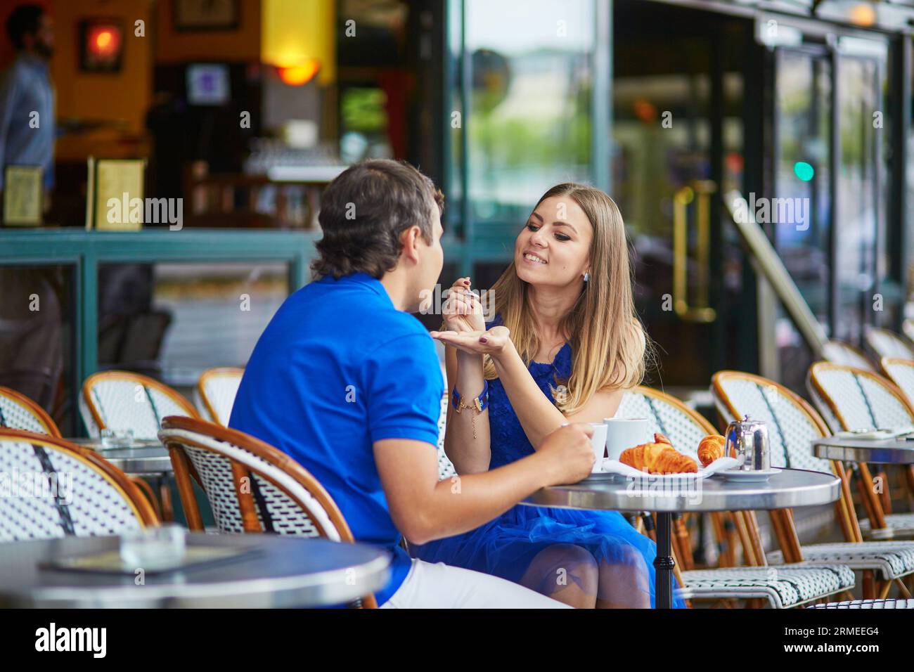 Browsing Love in the Digital Age with DreMeet